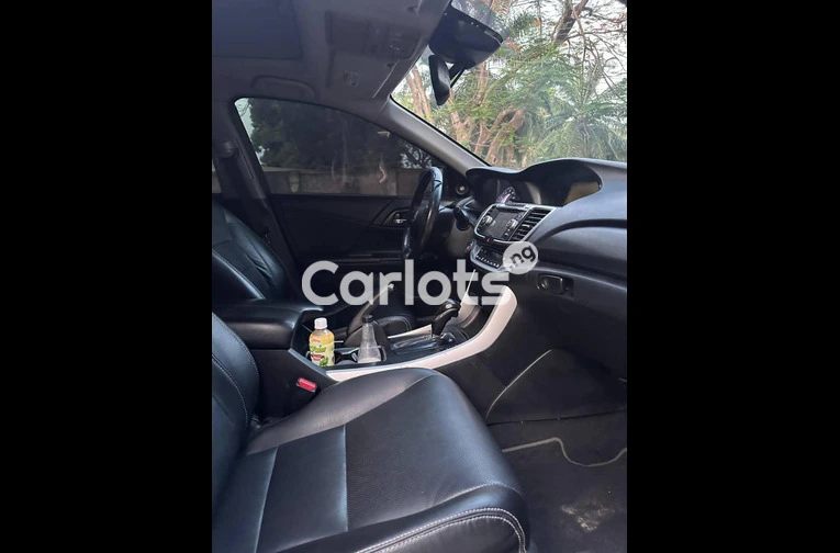 Nigerian Used 2016 KEYLESS HONDA ACCORD V6 for sale in Kaduna - photo 3 of 4