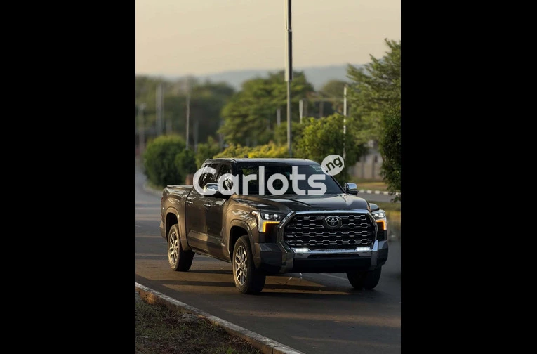2024 Toyota Tundra - 3/7