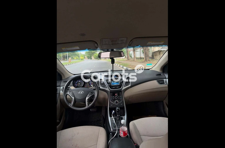 2014 HYUNDAI ELANTRA - 5/7