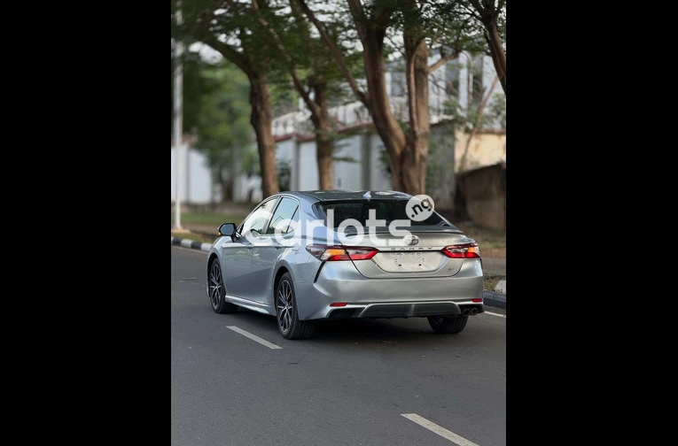 2022 TOYOTA CAMRY SE - 7/7
