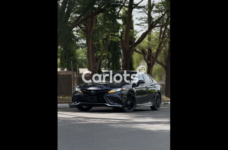 Clean 2021 Toyota Camry AWD