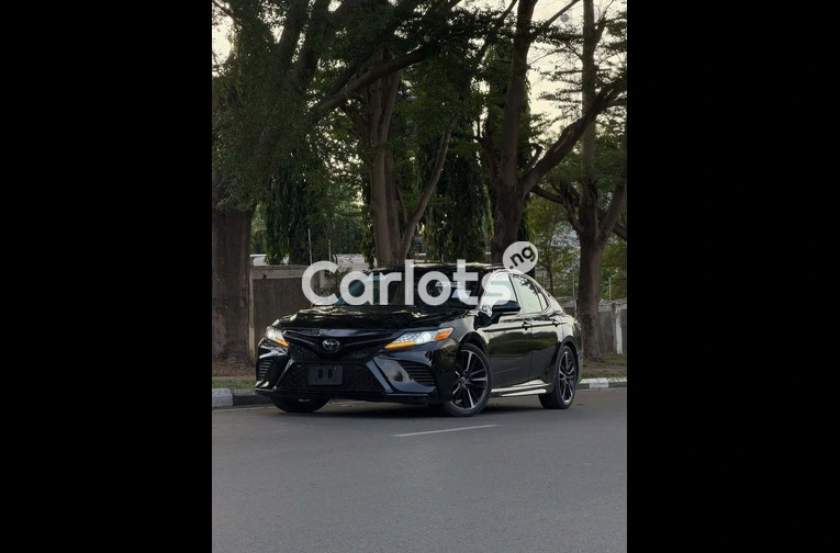 Foreign Used 2018 Toyota Camry XSE - 1/7