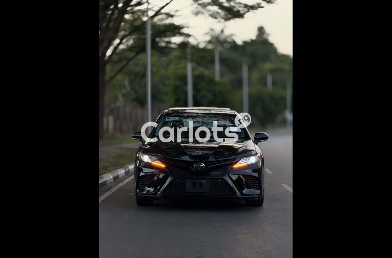 Foreign Used 2018 Toyota Camry XSE for sale in Asokoro, FCT - photo 2 of 7