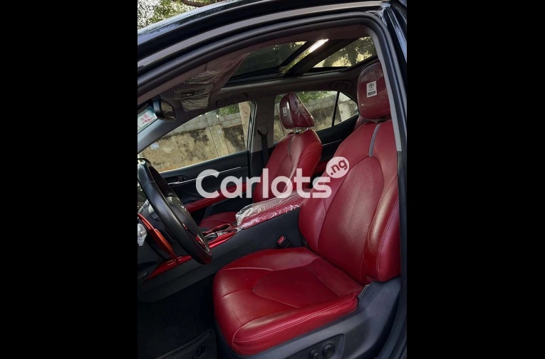 Foreign Used 2018 Toyota Camry XSE for sale in Asokoro, FCT - photo 6 of 7