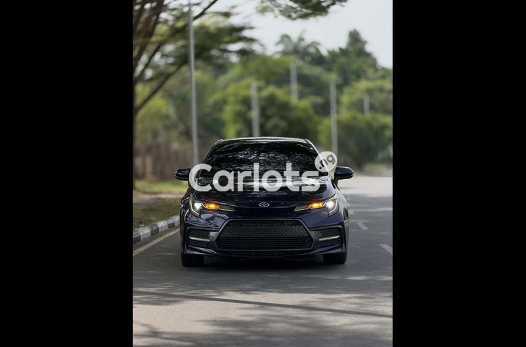 2020 TOYOTA COROLLA XSE - 2/7