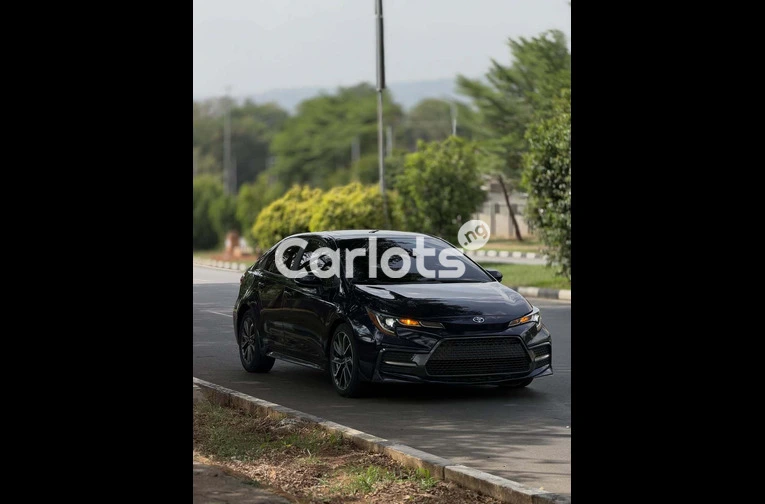 2020 TOYOTA COROLLA XSE - 3/7