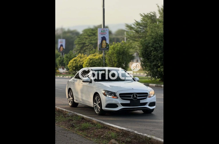 2015 MERCEDES-BENZ C300 - 6/7