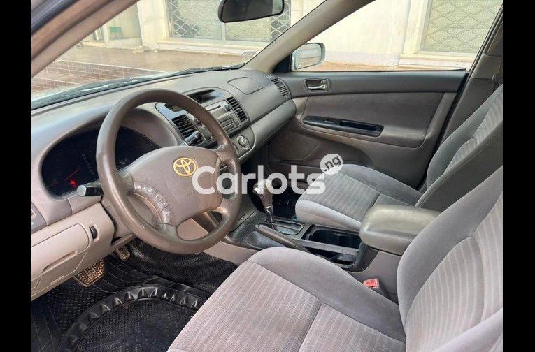 Nigerian Used Toyota Camry 2006 for sale in Lagos - photo 4 of 6