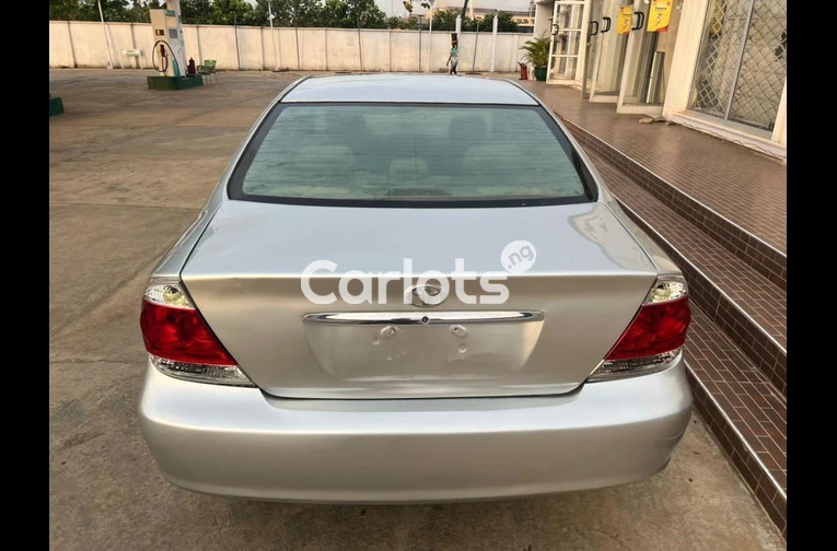 Nigerian Used Toyota Camry 2006 for sale in Lagos - photo 5 of 6
