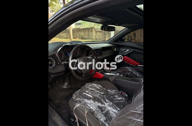 Foreign Used 2021 CHEVROLET CAMARO RS for sale in Asokoro, Abuja - photo 4 of 7