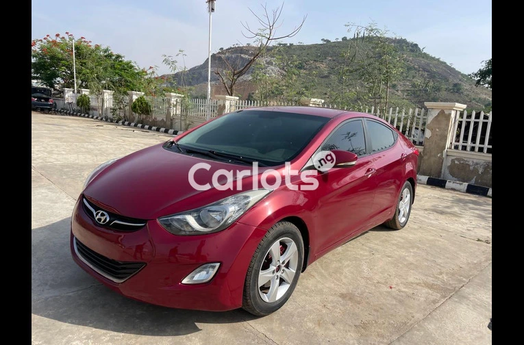 Hyundai Elantra GS 2013 model - 1/4