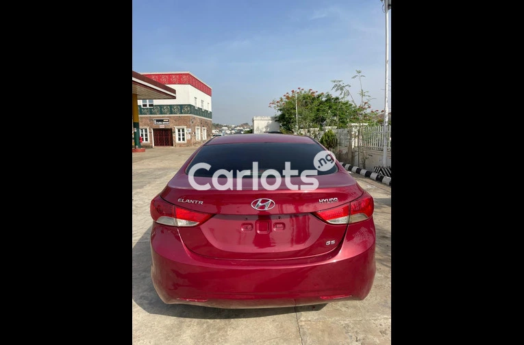 Hyundai Elantra GS 2013 model - 2/4
