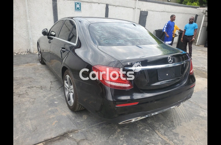 Locally used 2018 MERCEDES BENZ E300