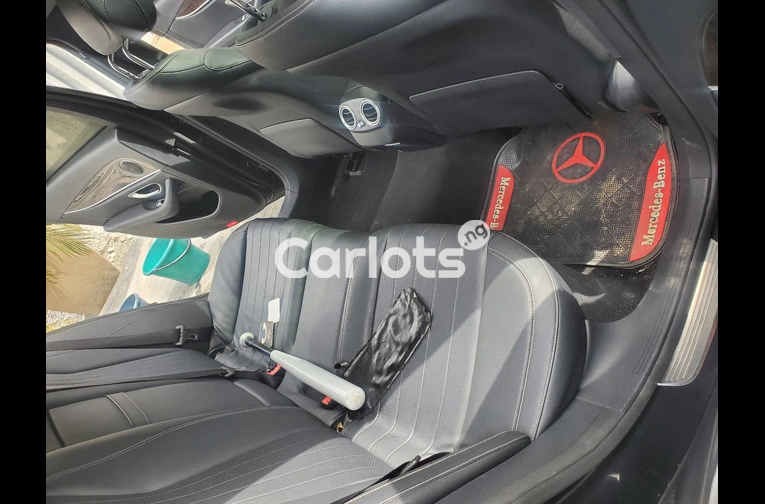 Locally used 2018 MERCEDES BENZ E300 for sale in Lagos - photo 5 of 5