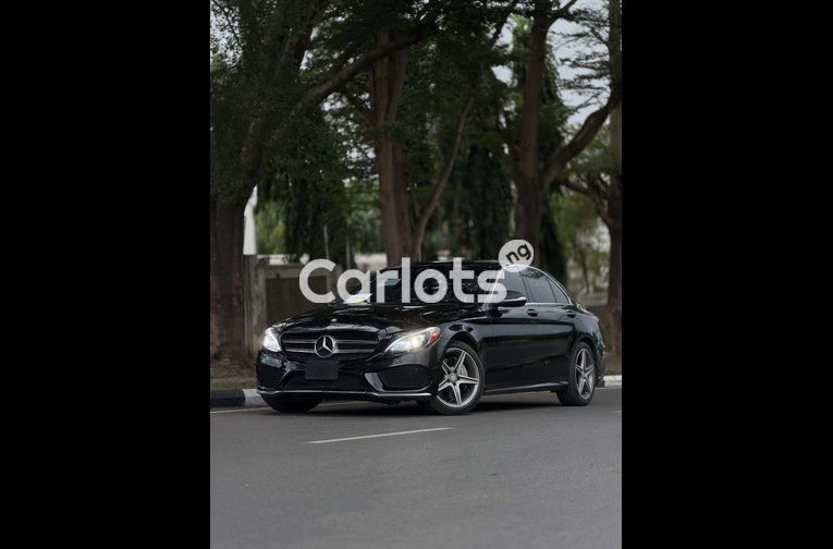 2015 MERCEDES-BENZ C300 - 1/7