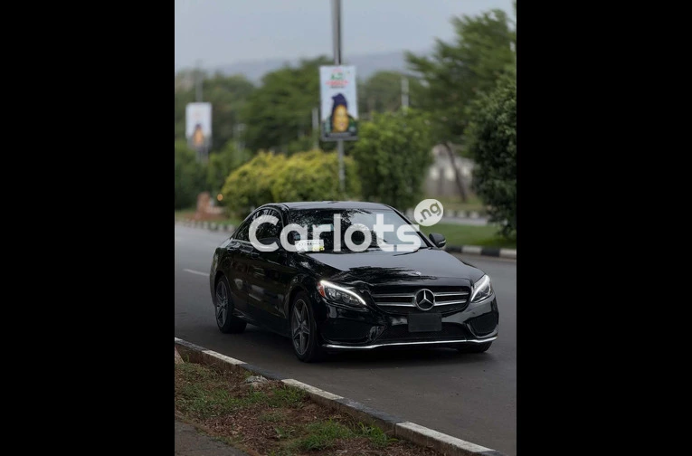 2015 MERCEDES-BENZ C300 - 3/7