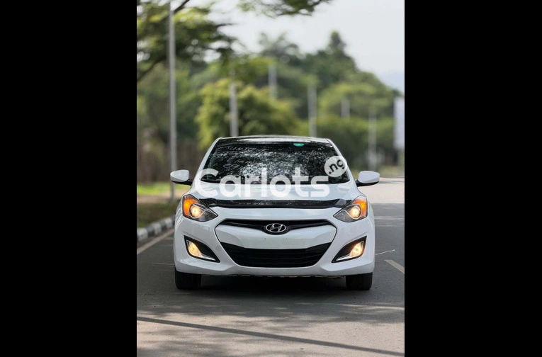Foreign Used 2013 HYUNDAI ELANTRA GT for sale in Asokoro, FCT - thumbnail 2