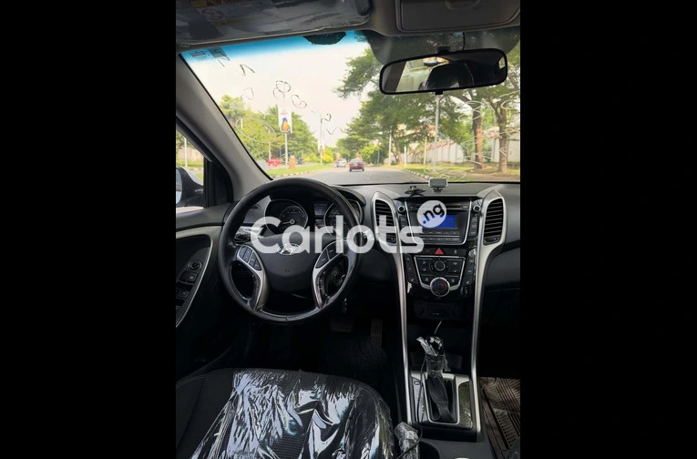 Foreign Used 2013 HYUNDAI ELANTRA GT for sale in Asokoro, FCT - thumbnail 4