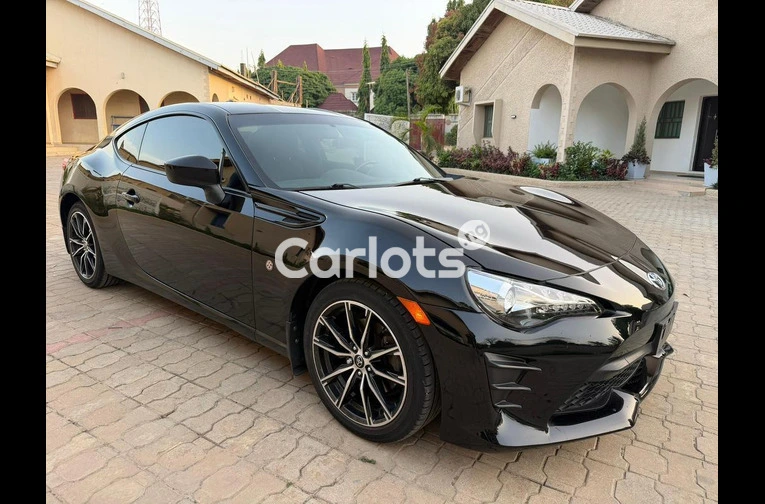 FOREIGN USED 2017 TOYOTA 86 GT for sale in Kaduna - photo 2 of 7