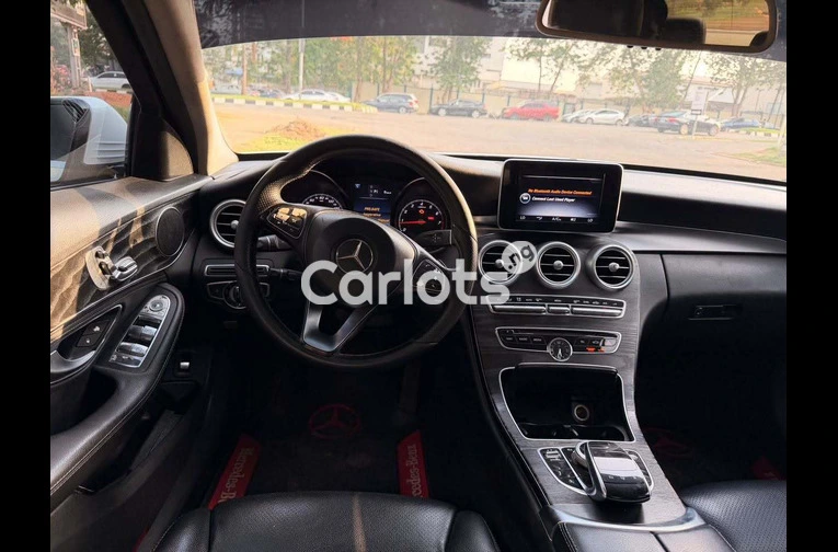 Nigerian Used 2016 MERCEDES BENZ C300 for sale in Abuja, FCT - photo 3 of 7