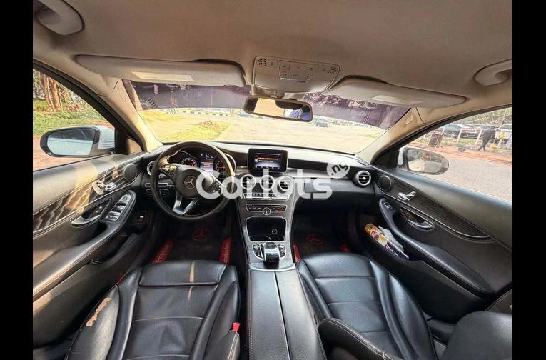 Nigerian Used 2016 MERCEDES BENZ C300 for sale in Abuja, FCT - thumbnail 4