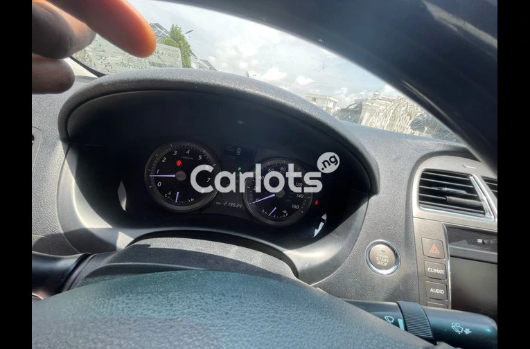 2010 Lexus ES 350 for sale in Ikeja, Lagos - thumbnail 4