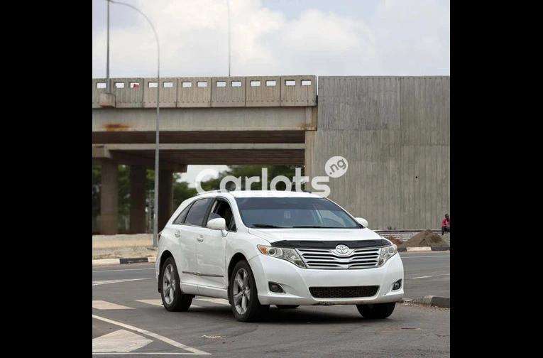 2011 KEYLESS TOYOTA VENZA