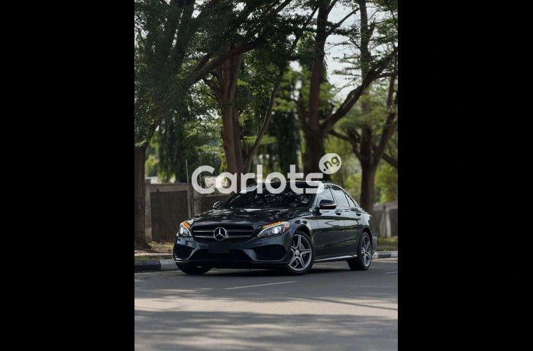 2015 MERCEDES-BENZ C400