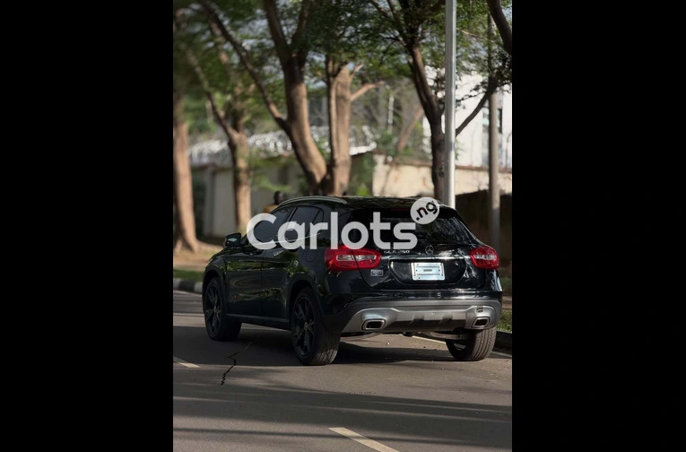 Foreign Used 2018 MERCEDES-BENZ GLA250 for sale in Asokoro, FCT - thumbnail 7