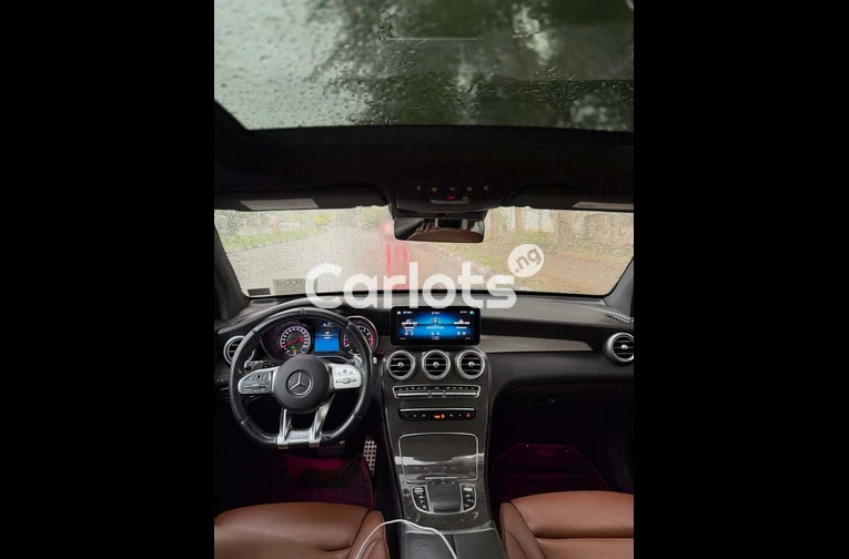 Clean 2021 MERCEDES-BENZ GLC43 AMG - 5/7