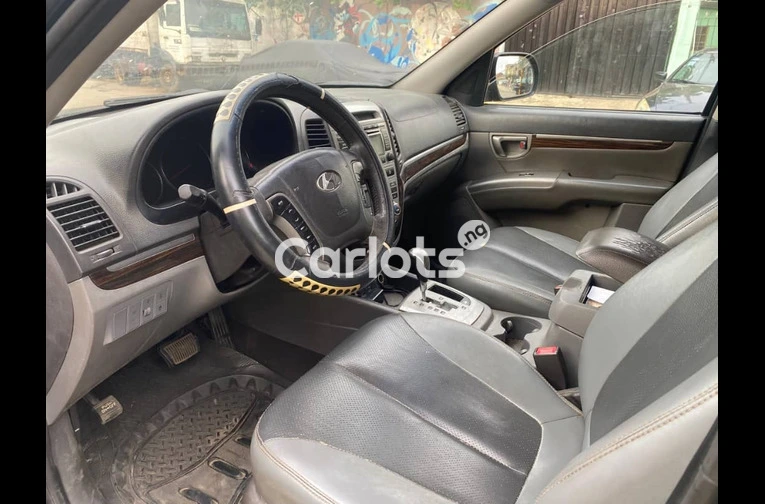 Foreign Used 2012 Hyundai Santa Fe Limited for sale in Gbagada, Lagos - photo 4 of 7