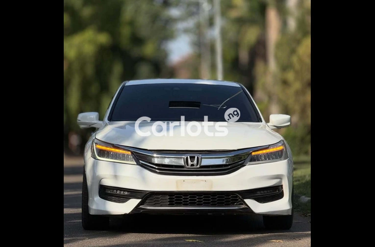 2017 UPGRADED HONDA ACCORD FULL OPTION for sale in Abuja, FCT - thumbnail 2