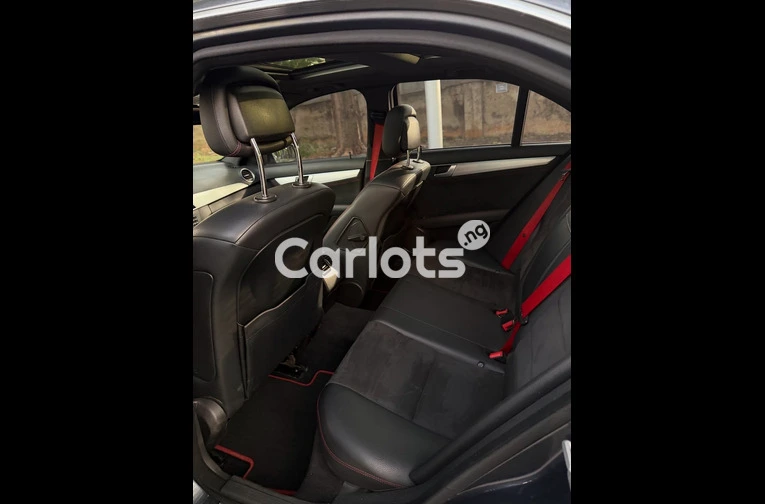 Clean 2013 MERCEDES-BENZ C300 for sale in Asokoro, FCT - thumbnail 5