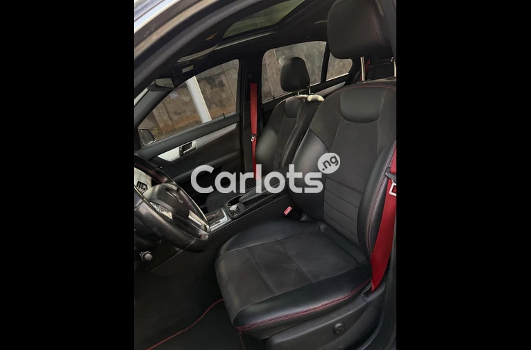 Clean 2013 MERCEDES-BENZ C300 for sale in Asokoro, FCT - thumbnail 6