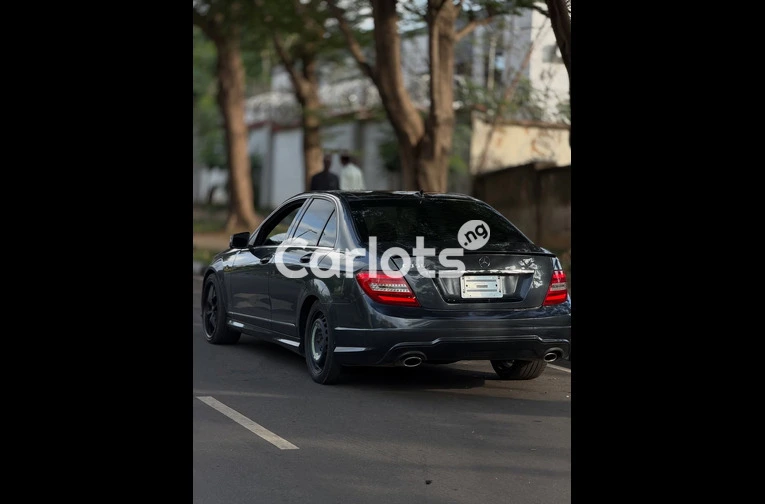 Clean 2013 MERCEDES-BENZ C300 for sale in Asokoro, FCT - photo 7 of 7