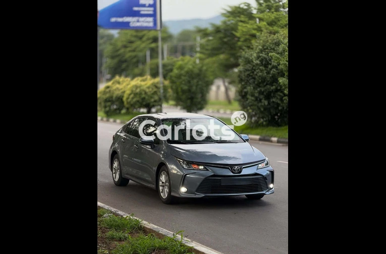 Toyota Corolla 2020 - 3/7