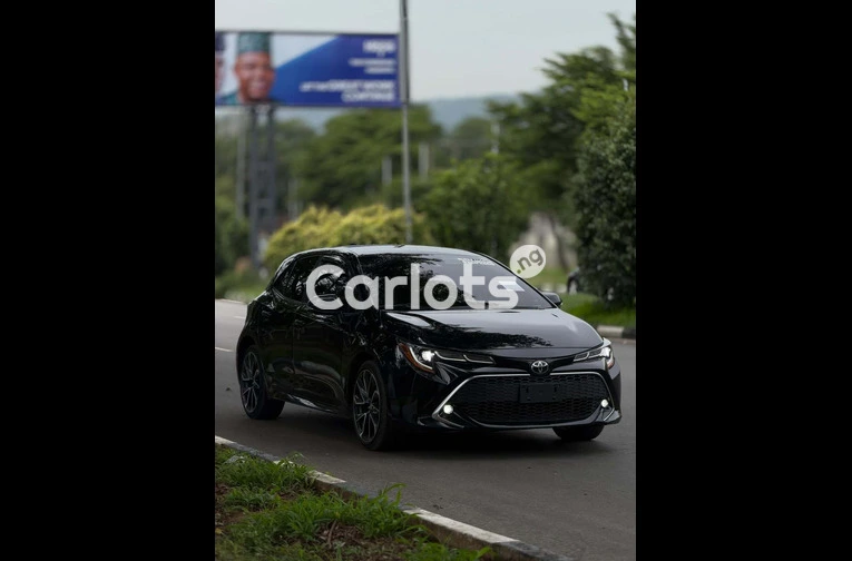Used 2021 Toyota Corolla XSE Hatchback - 3/7