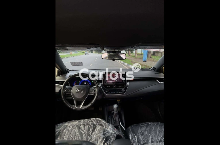 Used 2021 Toyota Corolla XSE Hatchback - 5/7
