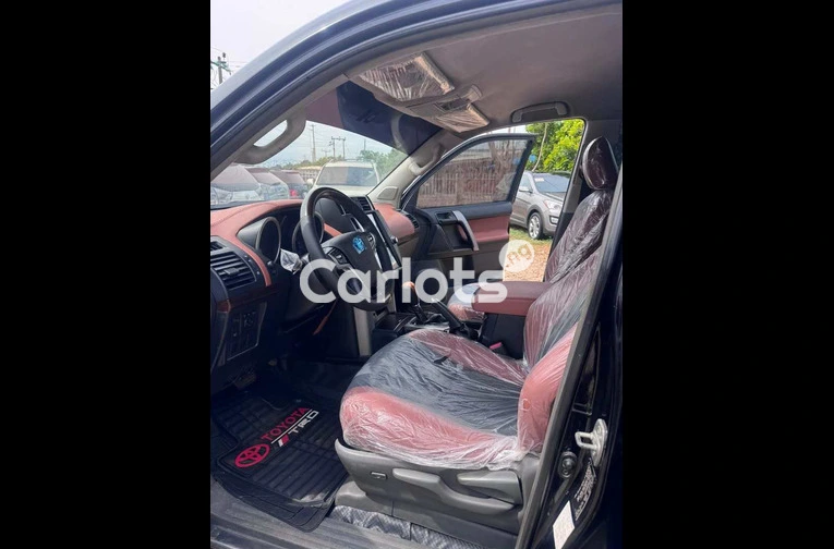 2023 UPGRADED TOYOTA LAND CRUISER PRADO for sale in Kaduna - photo 4 of 7