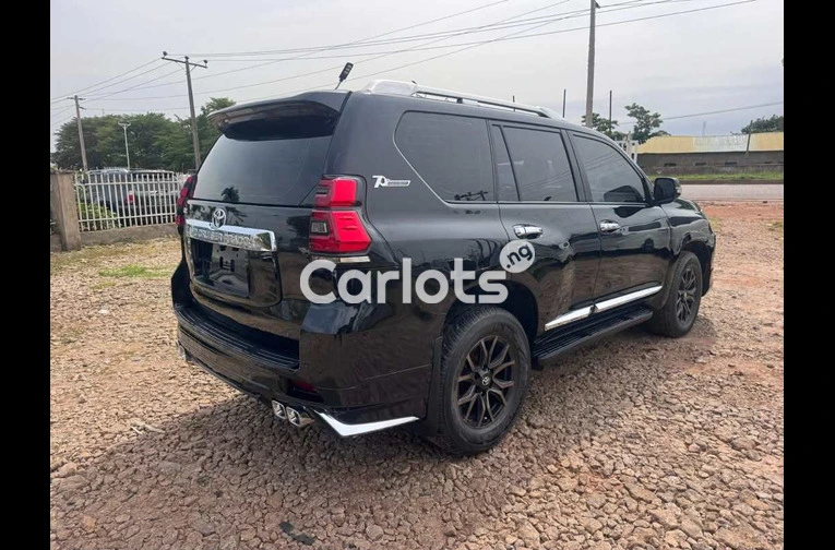2023 UPGRADED TOYOTA LAND CRUISER PRADO for sale in Kaduna - thumbnail 6
