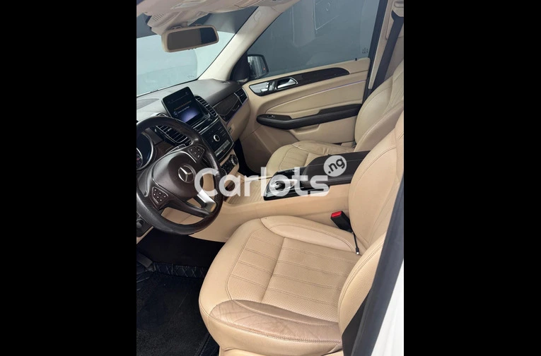 FOREIGN USED 2018 MERCEDES BENZ GLE350 HIGH SPECIFICATION for sale in Amuwo Odofin, Lagos - photo 2 of 7