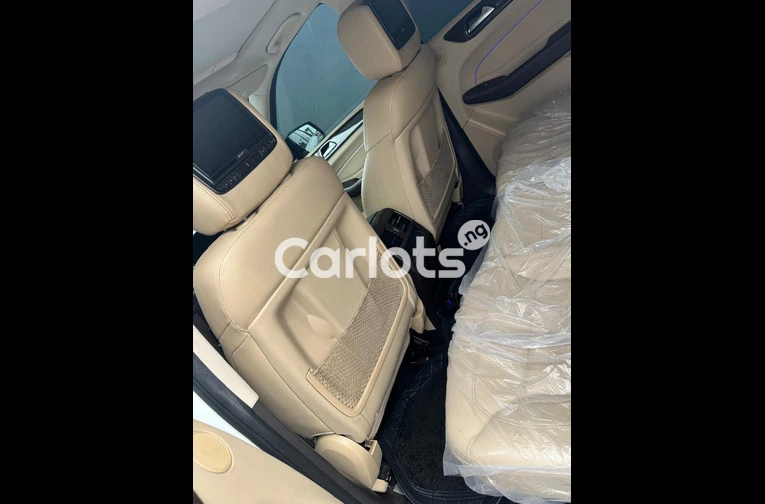 FOREIGN USED 2018 MERCEDES BENZ GLE350 HIGH SPECIFICATION for sale in Amuwo Odofin, Lagos - photo 4 of 7