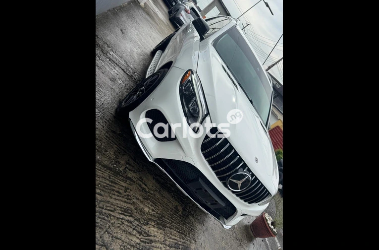 FOREIGN USED 2018 MERCEDES BENZ GLE350 HIGH SPECIFICATION for sale in Amuwo Odofin, Lagos - photo 6 of 7