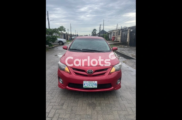 PREMIUM 2012 TOYOTA COROLLA SPORT