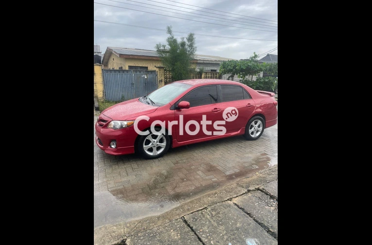 PREMIUM 2012 TOYOTA COROLLA SPORT - 6/7