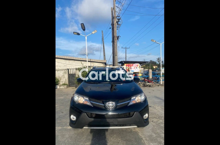 FOREIGN USED 2015 TOYOTA RAV4 XLE - 1/7