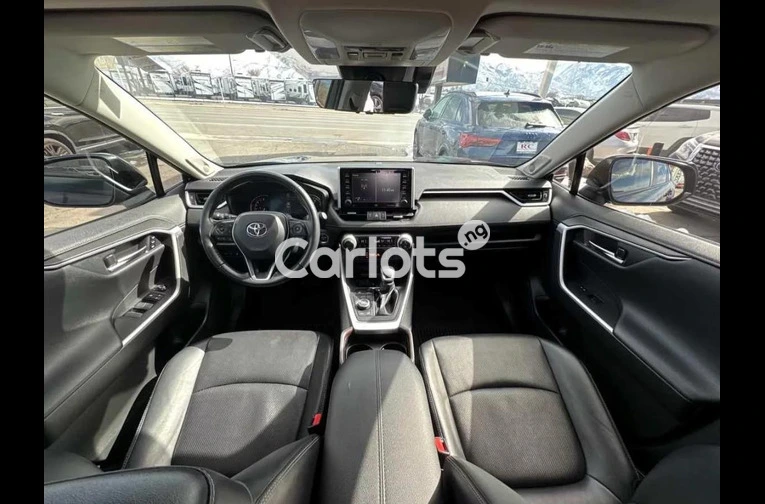 FOREIGN USED 2021 TOYOTA RAV4 LIMITED AWD - 3/7