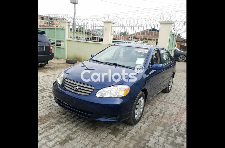 2004 TOYOTA COROLLA LE - 1/4