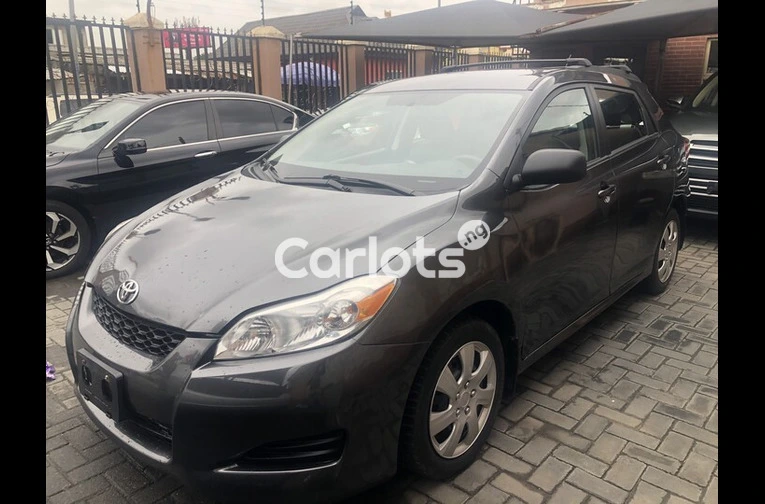 Toks 2010 Toyota Matrix