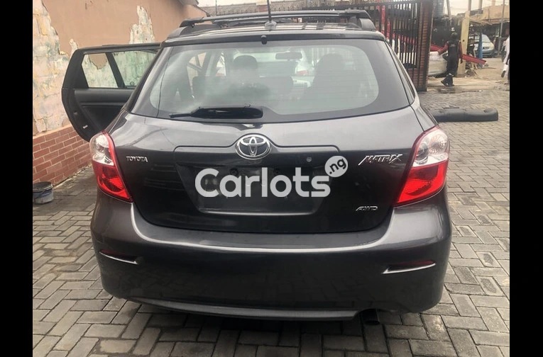 Toks 2010 Toyota Matrix - 2
